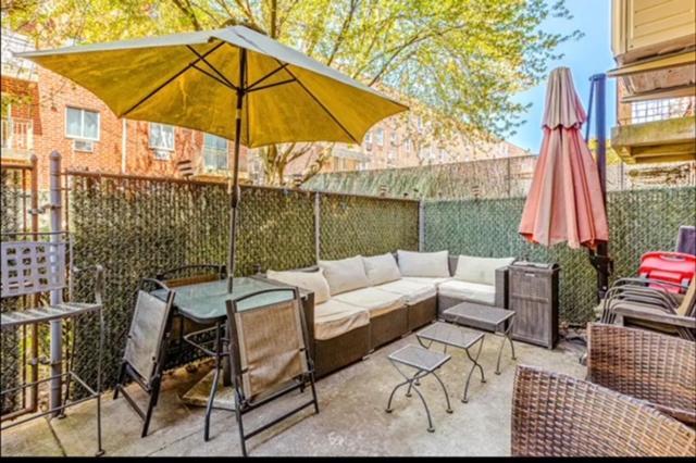 Brooklyn Spacious Space With Private Entrance, Bathroom, & Backyard - Full-Kitchen New York Extérieur photo
