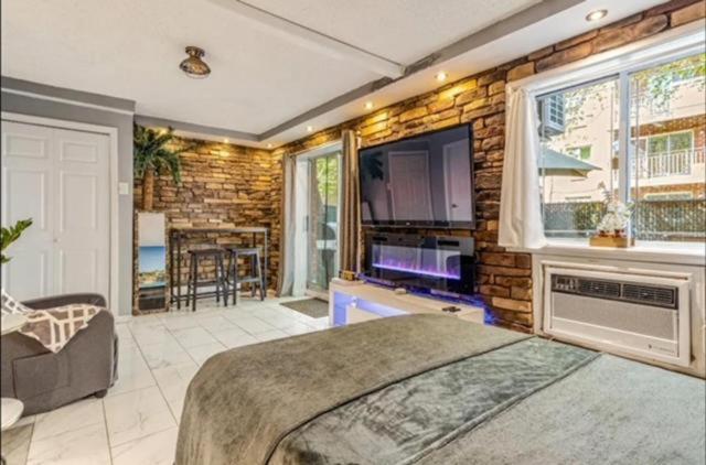 Brooklyn Spacious Space With Private Entrance, Bathroom, & Backyard - Full-Kitchen New York Extérieur photo