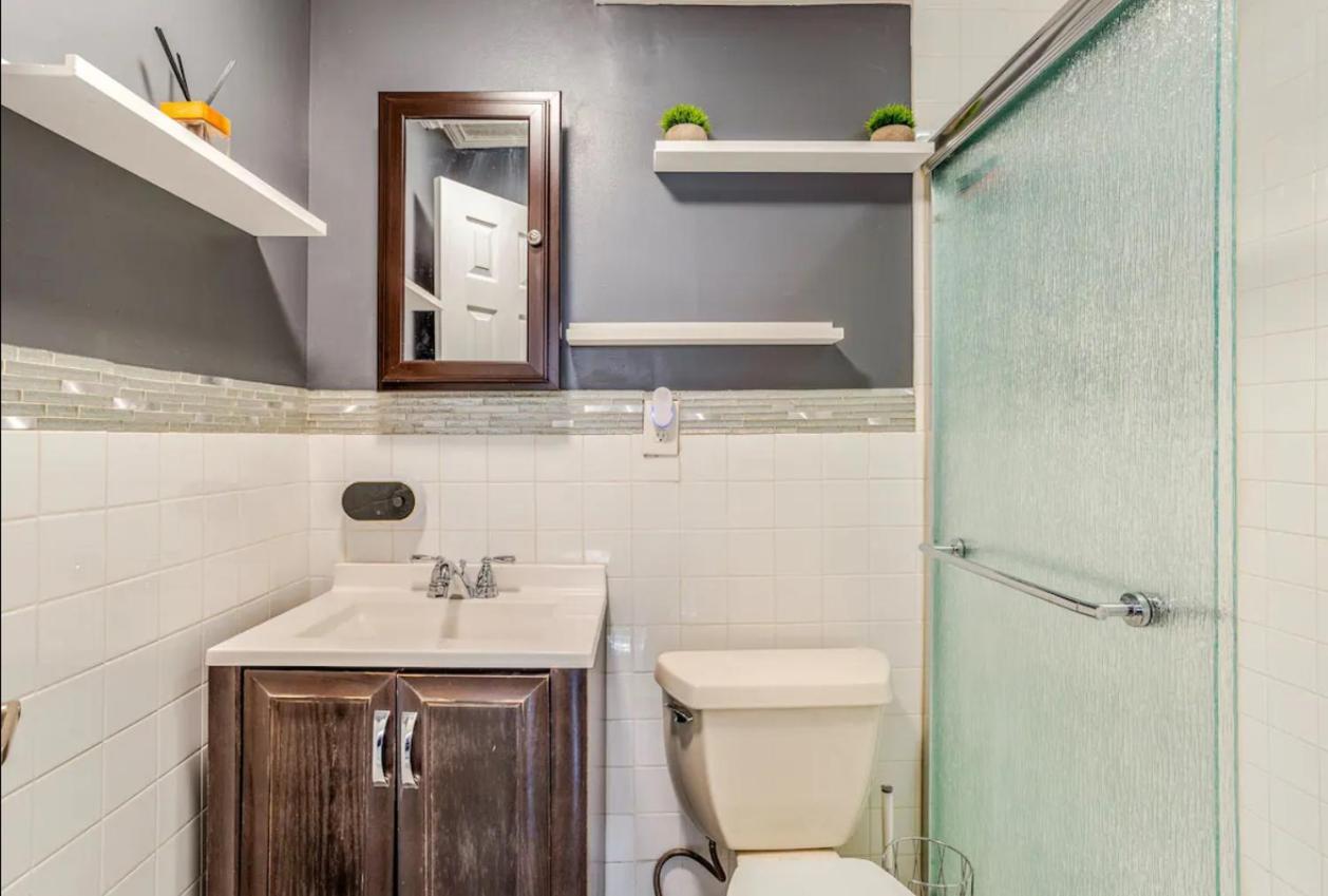 Brooklyn Spacious Space With Private Entrance, Bathroom, & Backyard - Full-Kitchen New York Extérieur photo